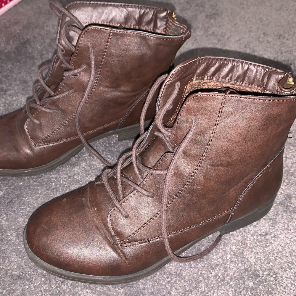 Lace up boots